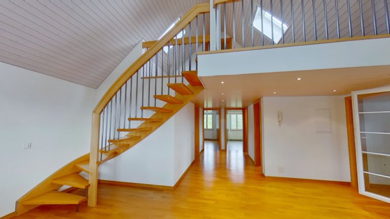 Exklusive 4.5-Zi. Dach-Maisonettewhg. mit einmaliger Seesicht